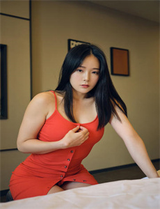 男女亲嘴的视频-榴莲.COMBO深夜释放自己